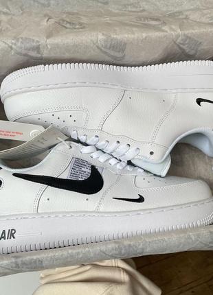 Nike air force 1 white black logo жіночі білі трендові модні кросівки найк форс жіночі білі трендові стильні кросівки