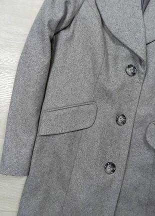Серое шерстяное пальто3 фото