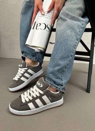 Женские кроссовки adidas originals campus grey white gum6 фото