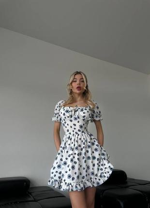 Короткое мини платье в цветочный принт10 фото