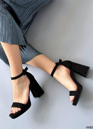 Босоножки с закрытой пяткой на каблуке черные женские экозамша9 фото
