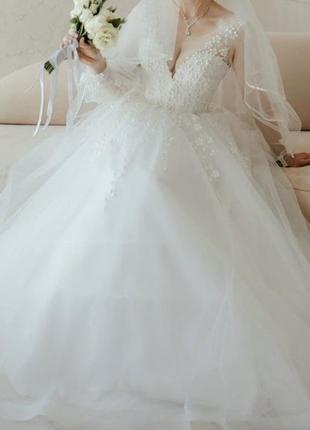Весільна сукня на повноцінний розмір l. стан ідеальний