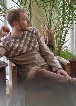 Рукотворный напівшерстяний пуловер с орнаментальным плетением из искусственных кожи и замши