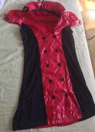 Плаття для вечірок та хеллоуіну