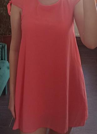 Рожеве плаття літнє
