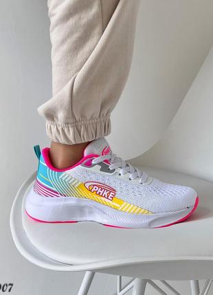 Белые текстильные женские кроссовки для спорта бега и фитнеса4 фото