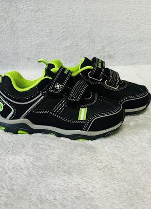 Кроссовки для ребенка