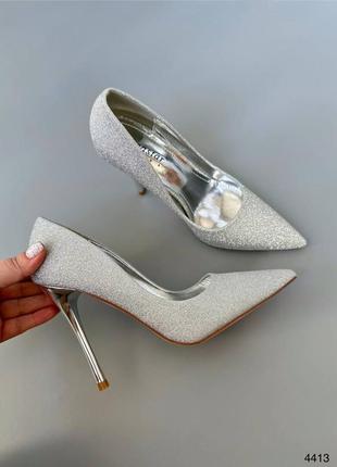 Шикарні жіночі сріблясті туфлі, угорщина3 фото