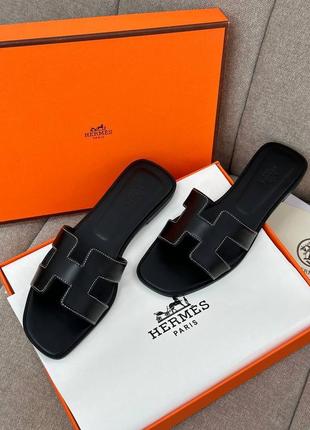 Шльопанці togo hermes