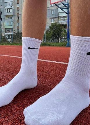 Высокие белые носки nike2 фото