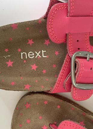 Шлепки next 3