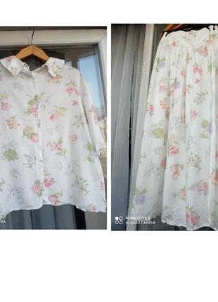 Костюм блузка і спідниця в квітковий принт1 фото