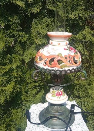 Лампа винтажная в идеальном состоянии.италия