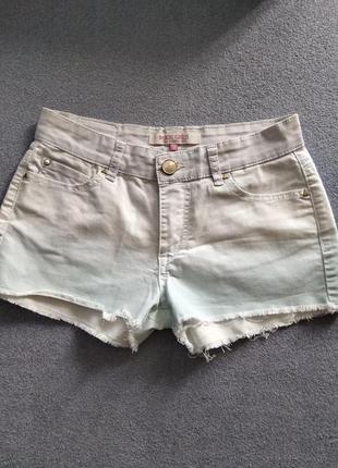 Шорти омбре.