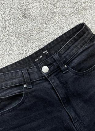 Черные прямые джинсы sinsay, графические джинсы трубы, мом7 фото