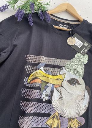 Прикольна футболка чоловіча з пеліканом l чорна з принтом3 фото