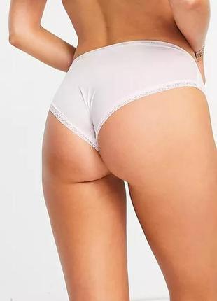 Нежно розовые трусики из микрофибры с кружевными деталями calvin klein2 фото