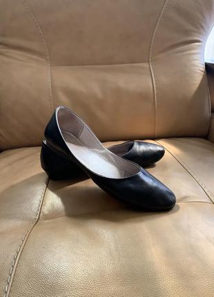 Балетки женские кожаные туфли vera gomma 38-39 размер1 фото