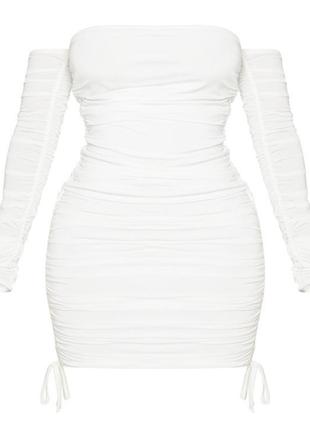 Платье платье с открытыми плечами голыми белое с утяжелителями в утяжелиe длинными рукавами мини2 фото