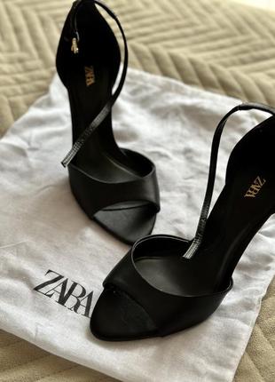 Босоножки zara, новые 36 размер1 фото