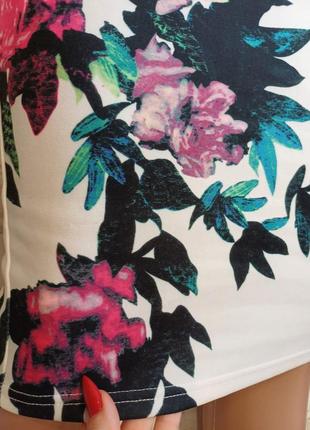 Фирменное ax paris стильное силуетное платье миди каранадаш в цветах, размер м-л6 фото