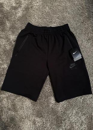 Шорты tech fleece