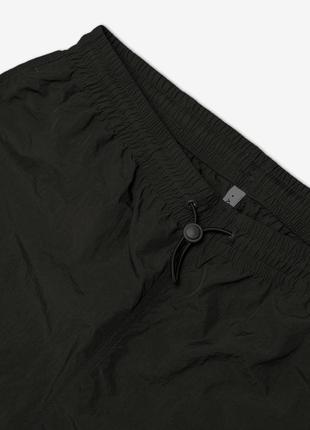 Брюки карго, черные карго, брюки из тонкой плащевки, объемные брюки, спортивные штаны плащевкп от бренда only7 фото