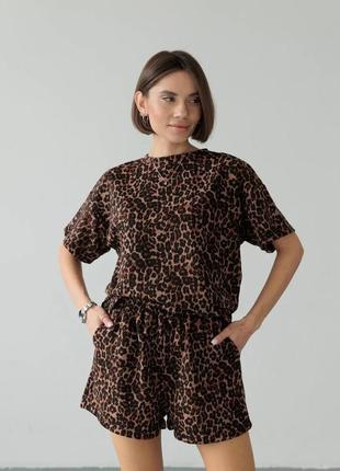 Прогулочный леопардовый комплект с шортами, лео костюм2 фото