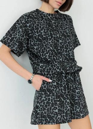 Прогулочный леопардовый комплект с шортами, лео костюм9 фото