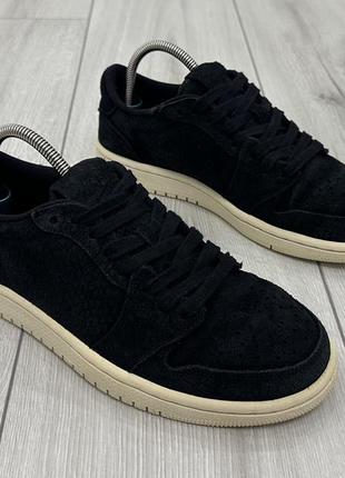 Женские кроссовки nike air jordan 1 retro low 'black python' (24 см)