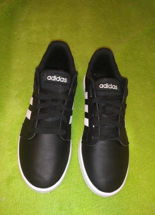 Кроссовки adidas оригінал в'єтнам