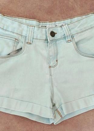 Стильные фирменные джинсовые шорты на девушку 12-13 лет