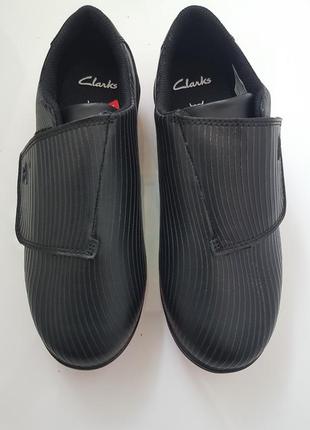 Футбольные бутсы clarks