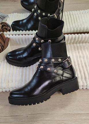 Черевики stradivarius p 39