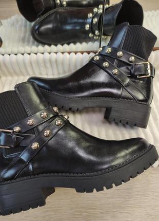 Черевики stradivarius p 39