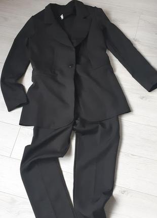 Костюм брючный