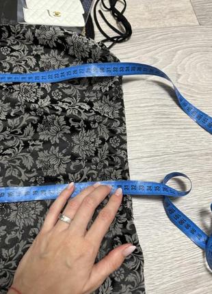 Облегающее платье kazela из серой парчи изысканное мини платье8 фото