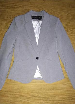 Zara фирменный серый пиджак