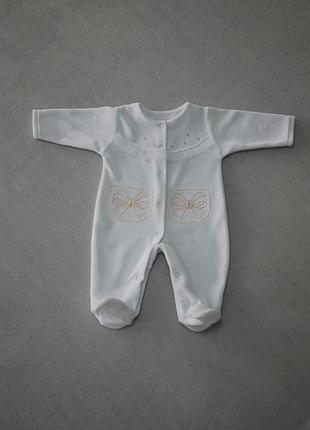 Комбинезончик велюровый нарядный.