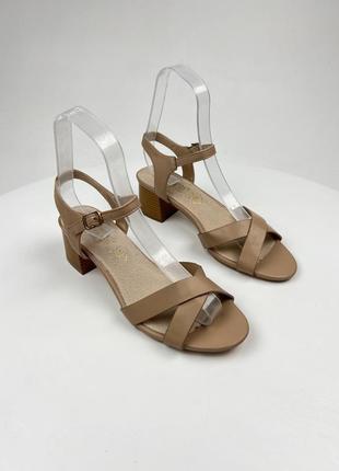 Жіночі босоніжки primark