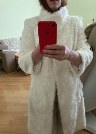 Шубка-пальто женская натуральная легкая  белая