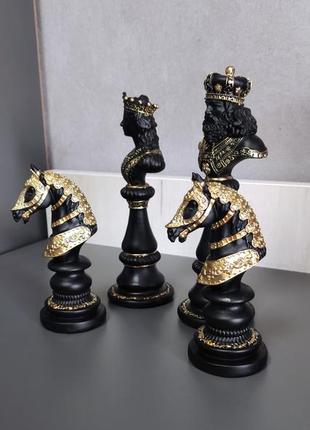 Смоляные статуэтки фигурки шахматные5 фото