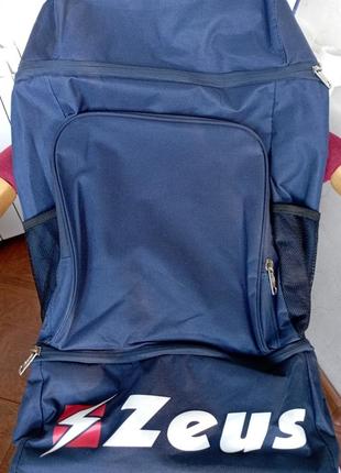Спортивный рюкзак
zaino qubo blu z00892 – итальянского производителя спортивной одежды и аксессуаров zeus.2 фото