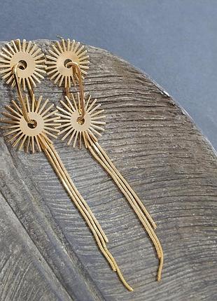 Стильные серьги