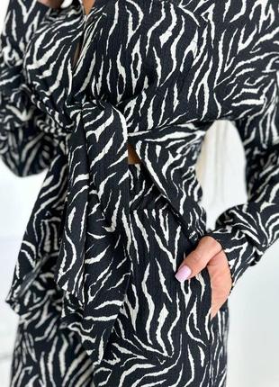 Жіночий легкий стильний жіночий зебровий чорний костюм, двійка сорочка та штани на літо весну тканина креп жатка6 фото
