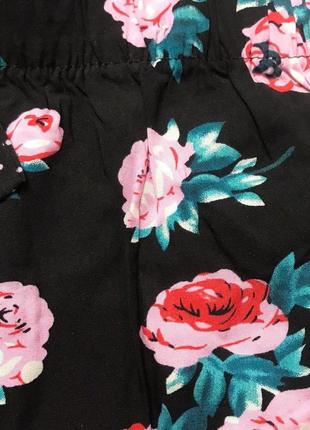 Летние шорты в цветочный принт3 фото