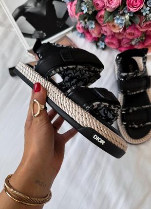 Шикарные женские сандали босоножки в стиле christian dior sandals black logo чёрные6 фото