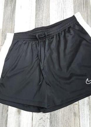 Шорти nike dry fit. m