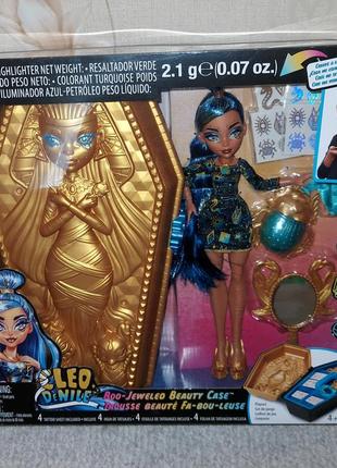 Игровой набор с куклой + золотой бьюти кейс monster high doll cleo de nile golden glam case beauty kit кукла клео де нил mattel набор косметики6 фото