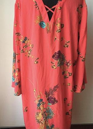 Ефектна сукня батал